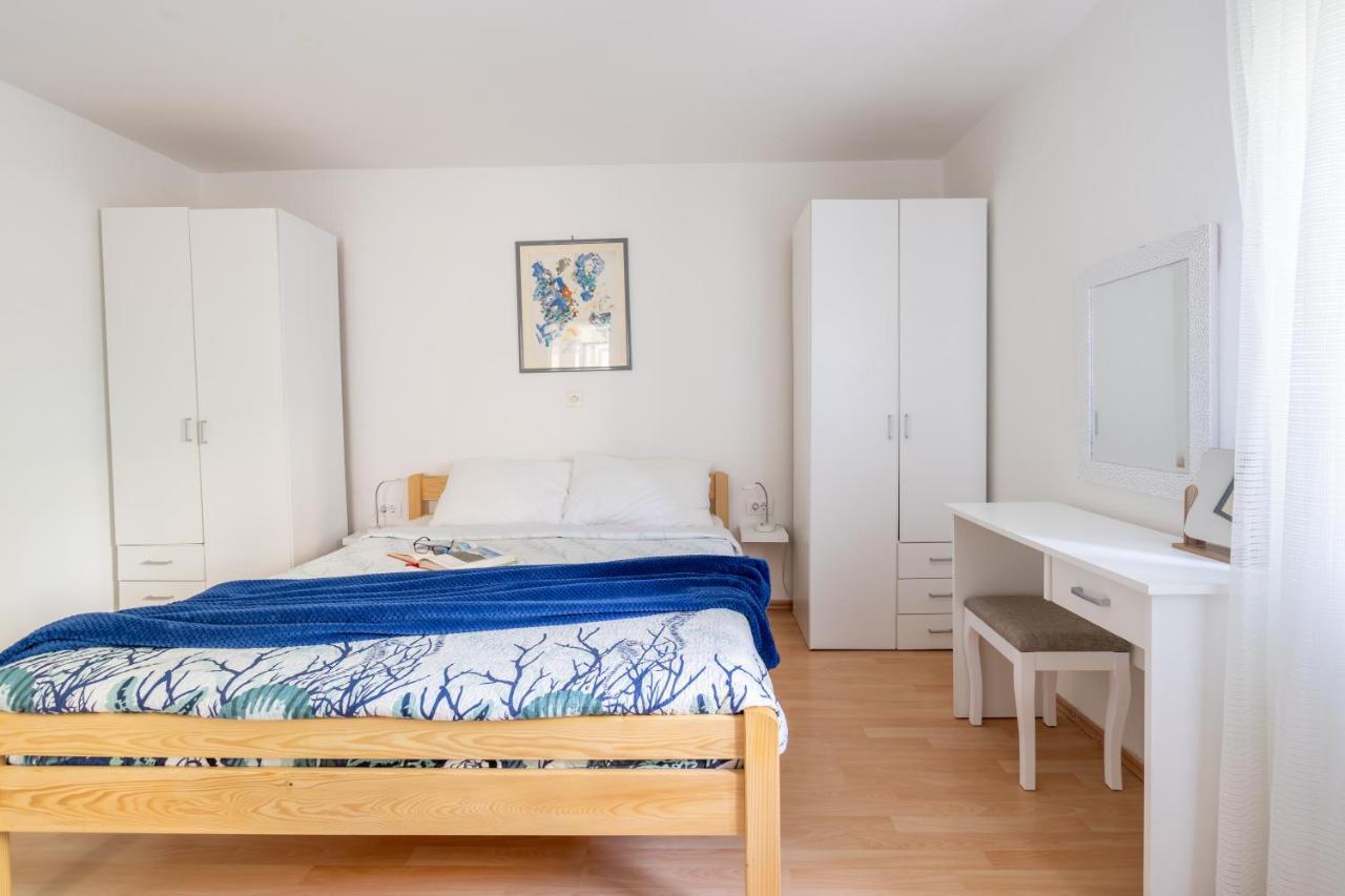 Apartmani&Soba Mimi โรวีน ภายนอก รูปภาพ