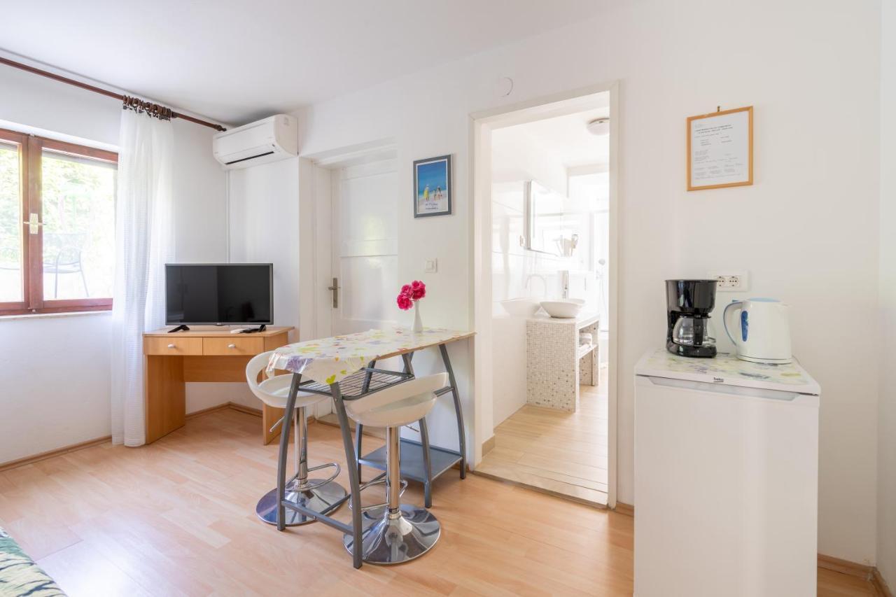 Apartmani&Soba Mimi โรวีน ภายนอก รูปภาพ