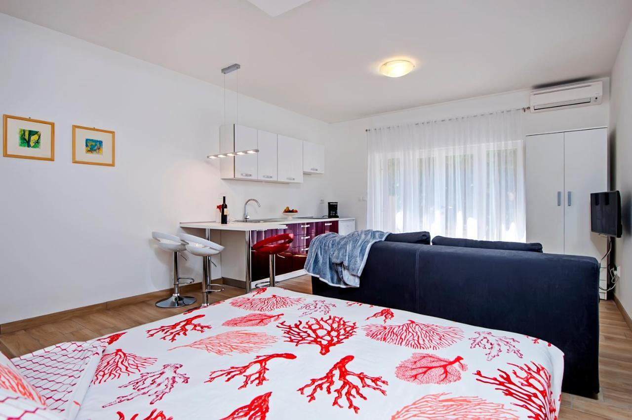 Apartmani&Soba Mimi โรวีน ภายนอก รูปภาพ