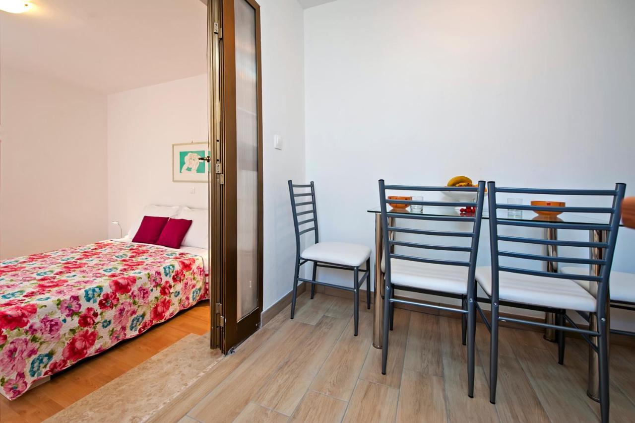 Apartmani&Soba Mimi โรวีน ภายนอก รูปภาพ