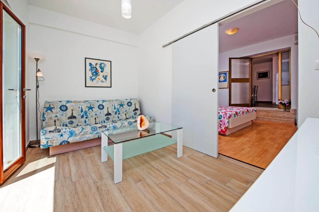 Apartmani&Soba Mimi โรวีน ภายนอก รูปภาพ