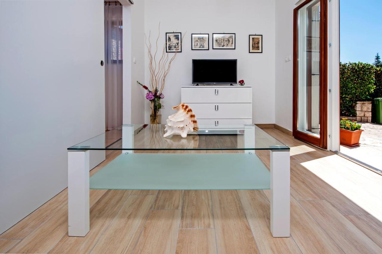 Apartmani&Soba Mimi โรวีน ภายนอก รูปภาพ