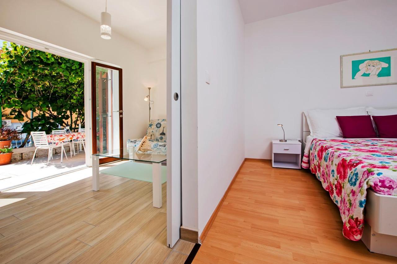Apartmani&Soba Mimi โรวีน ภายนอก รูปภาพ