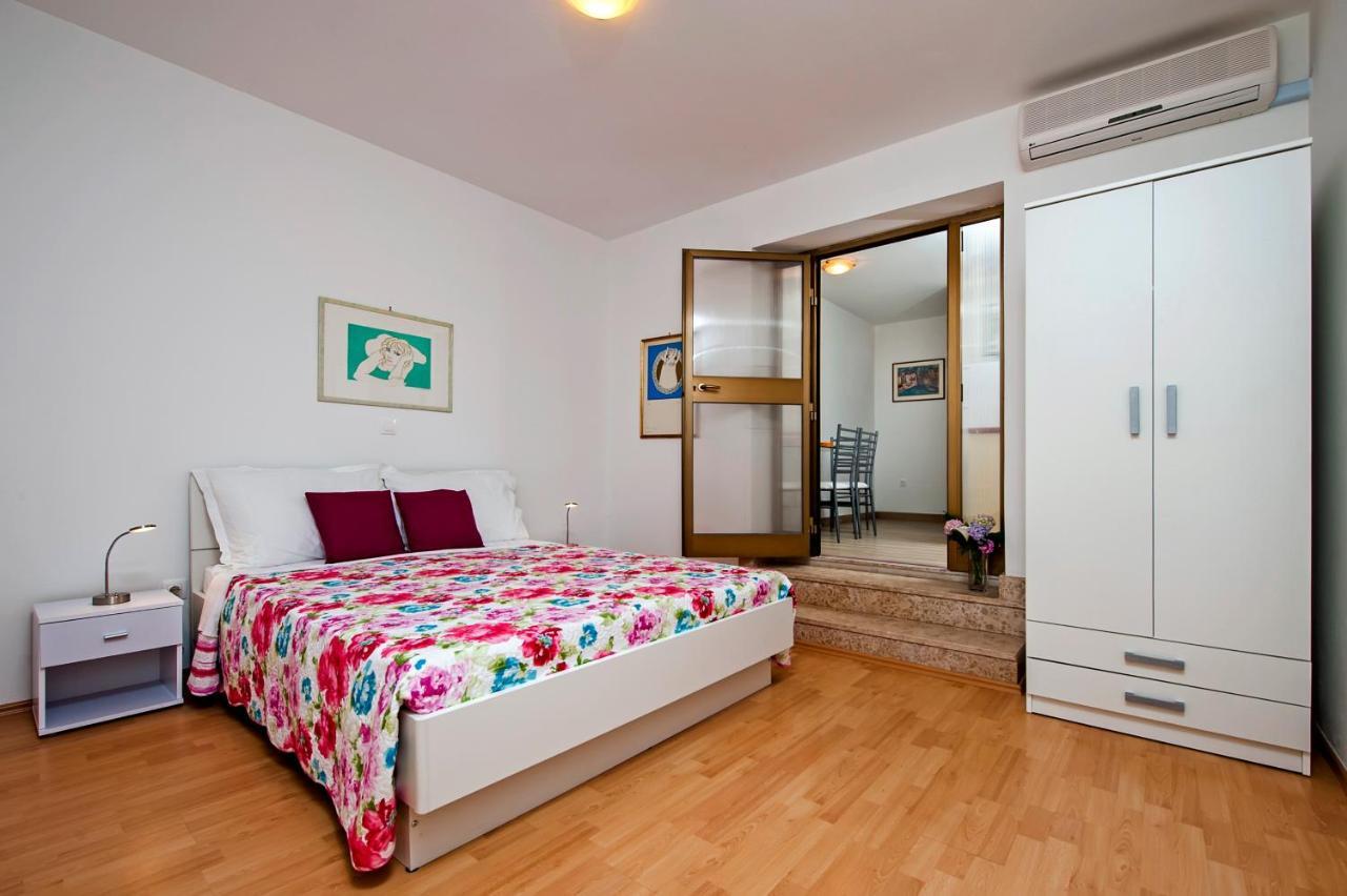 Apartmani&Soba Mimi โรวีน ภายนอก รูปภาพ